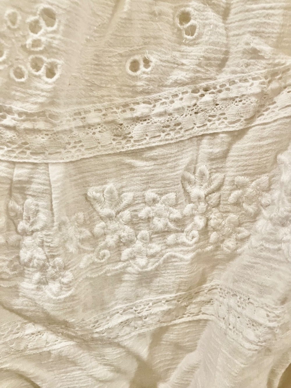 Lucky Brand Embroidered White Cotton Sleeveless Blouse - Picture 7 of 9